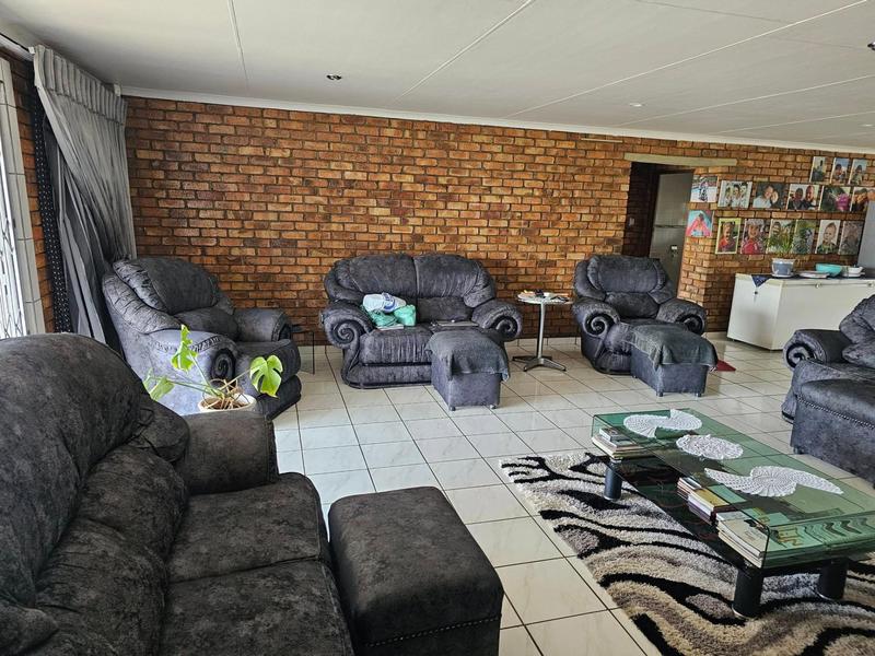 3 Bedroom Property for Sale in Oranjeville Free State